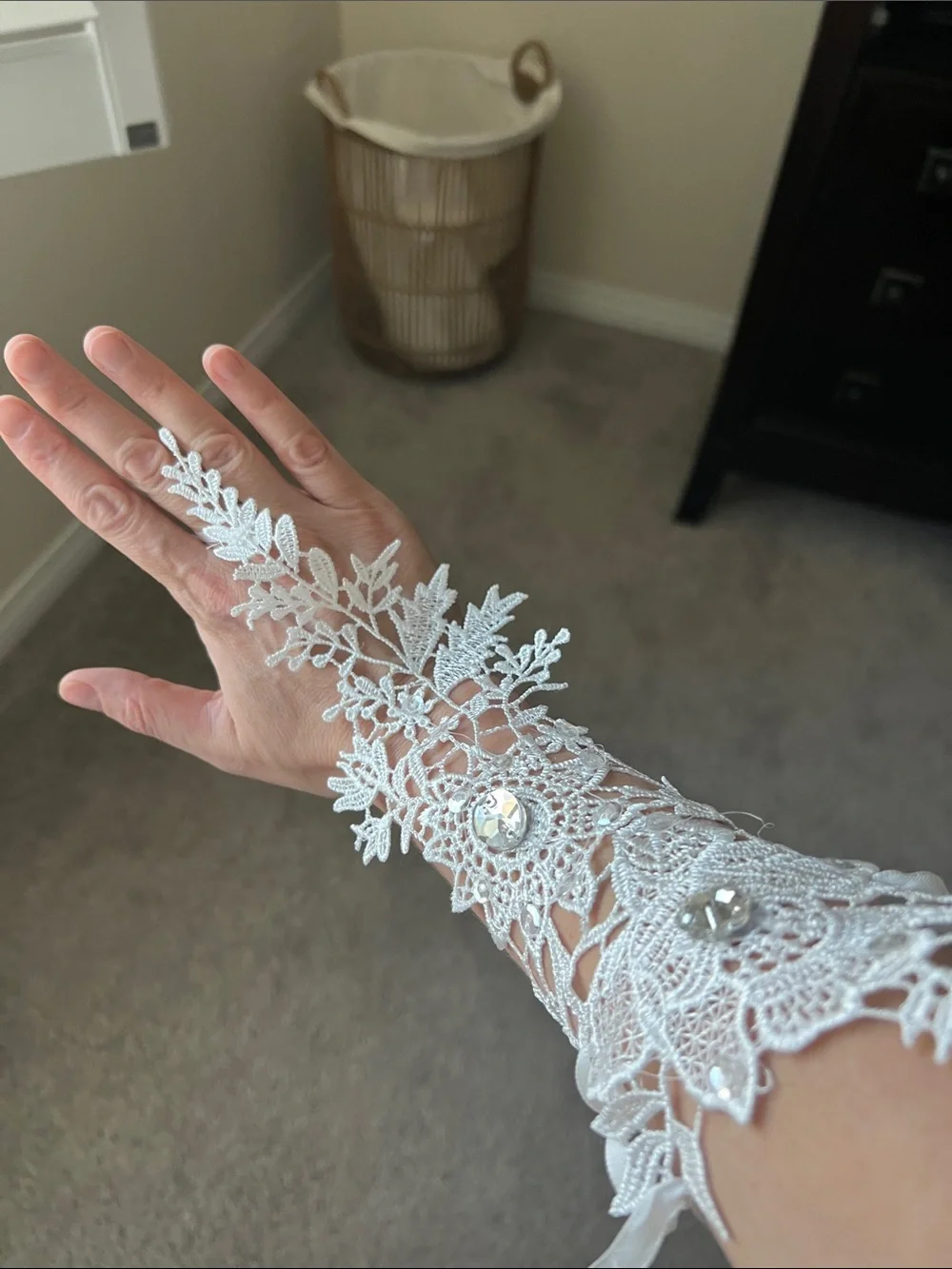 Bridal Lace gloves with Crystal Accents